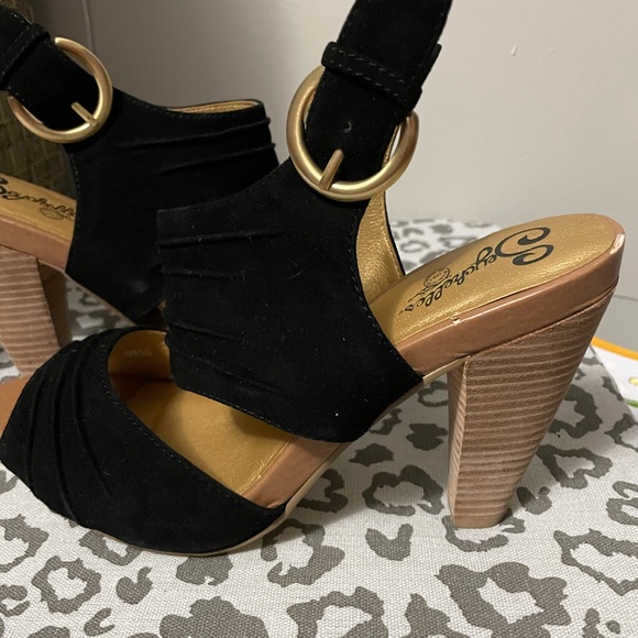 Seychelles Hells - Picture 6 of 6